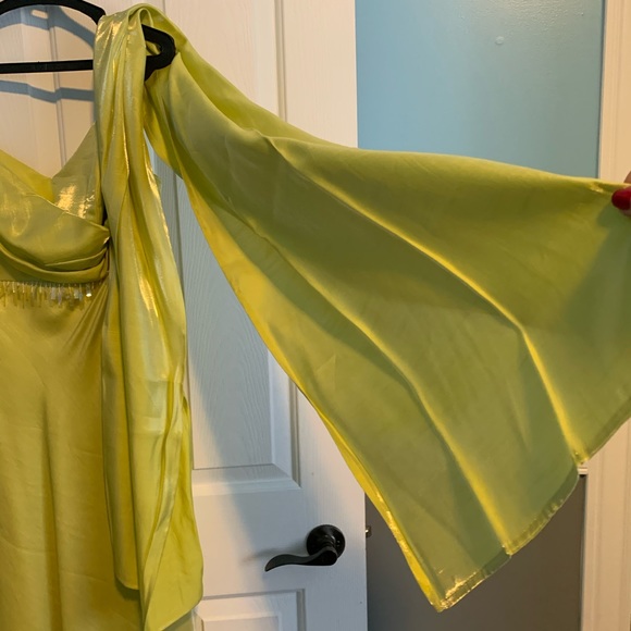 Beautiful long dress - Picture 5 of 7